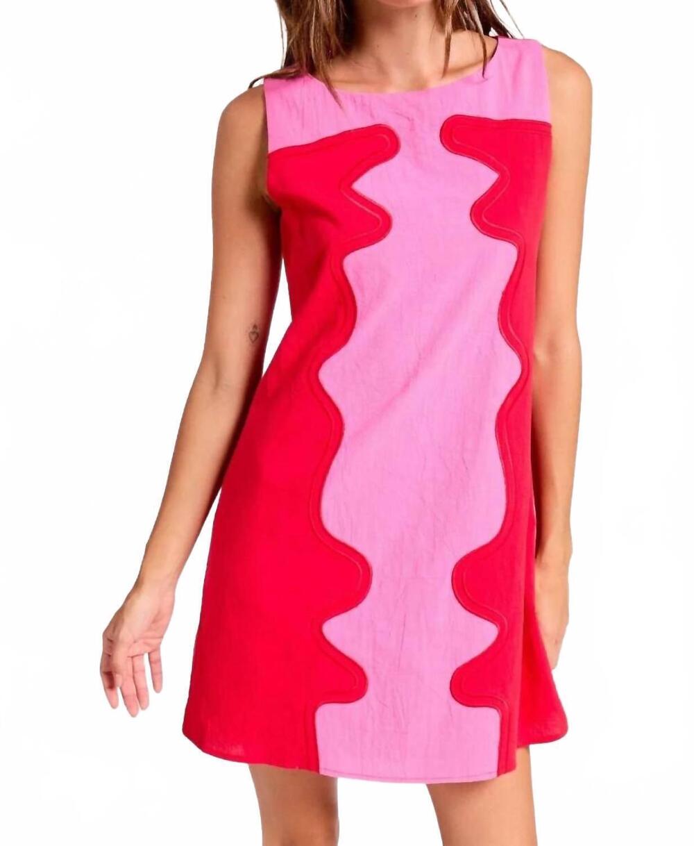 NEW ULTRAMARINE celine wavy shift dress in pink